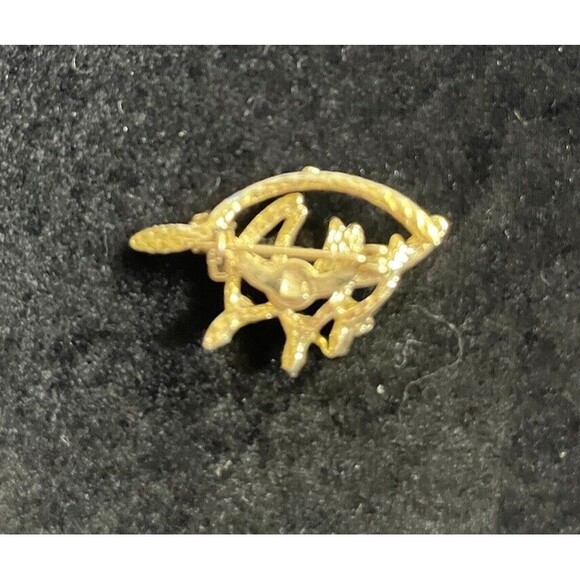 Vintage Wishbone Brooch Pin Gold Tone with Emerald Green Rhinestones 1.5" - Picture 5 of 5